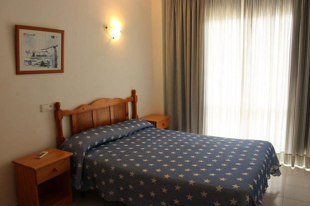 Hostal Vista Alegre Port de Alcudia  Exterior photo